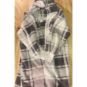 Plush Hooded Jacket White/Gray Checkered Coat Super Comfy Sz Large-NWOT